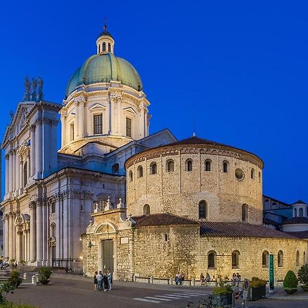 Blue Lodge Брешія Екстер'єр фото